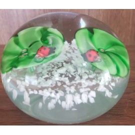 Unbranded Lady Bugs on Lily Pads / Art Glass / Paperweight