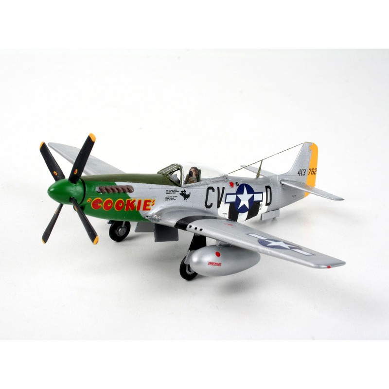 Revell 04148 P-51 D Mustang 1:72 Scale Unbuilt/Unpainted Plastic Model