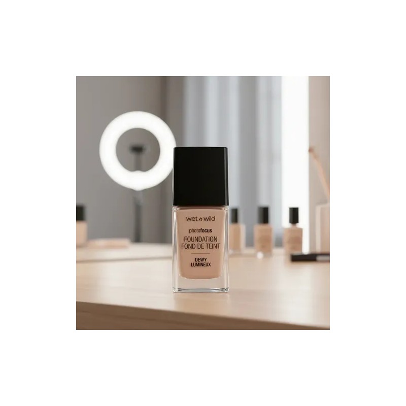 Wet N Wild Photo Focus Dewy Foundation - Base De