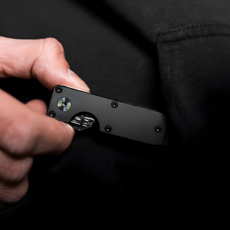AtEaze Compact Metal Key Organizer Holds up to 6 Keys