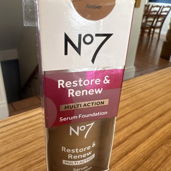 No7 Restore & Renew Multi Action Serum Foundation / SPF20
