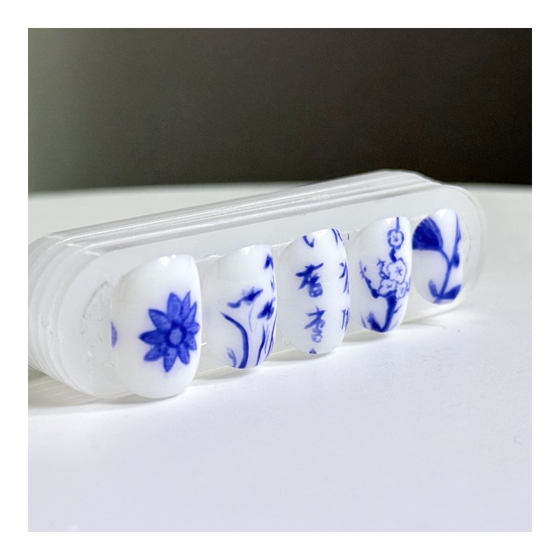 05:25AM, Cheonghwa |Korean traditional blue flower nail - almond /