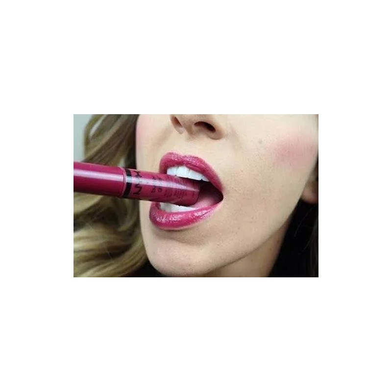 NYX Professional Makeup Labial Nyx. Butter Gloss. Original. Blg24 Cranberry