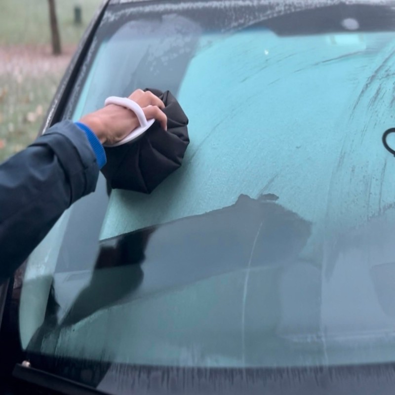 HydroDefrost 2.0 Windshield Ice & Frost Melter – Rapid Defroster