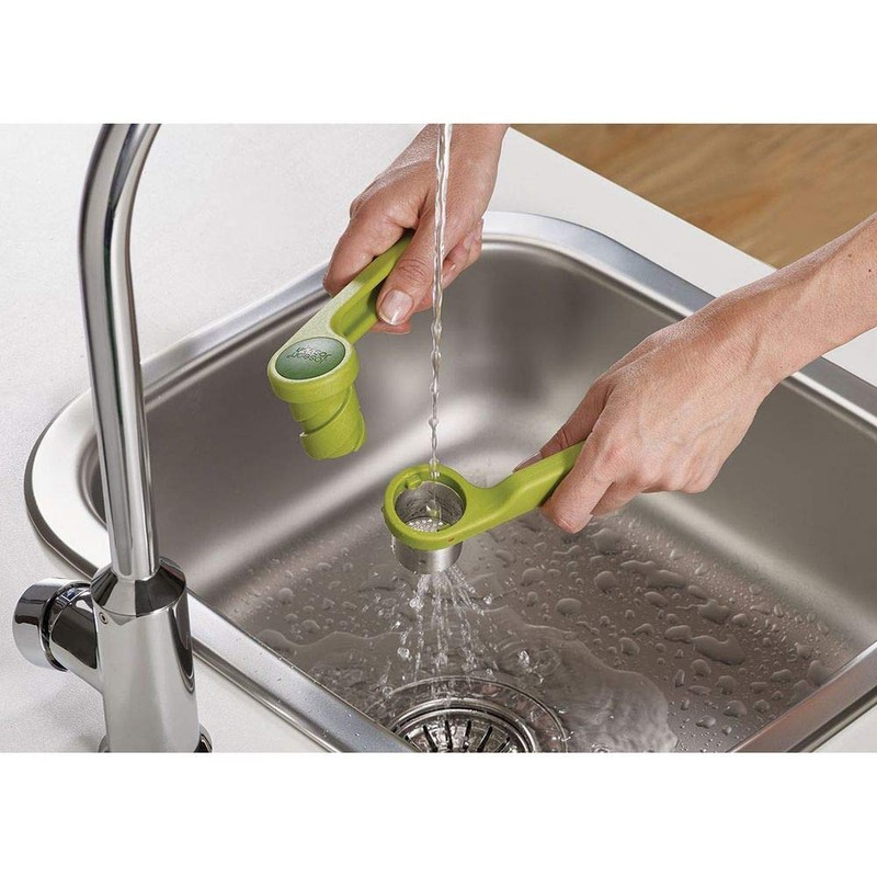 Joseph Joseph Helix Garlic Press Mincer Ergonomic Twist-Action Hand Juicer