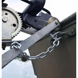 Tie Down Trailer Safety Chains with Hooks - Boat Safety Kit - 15" Towing Chain