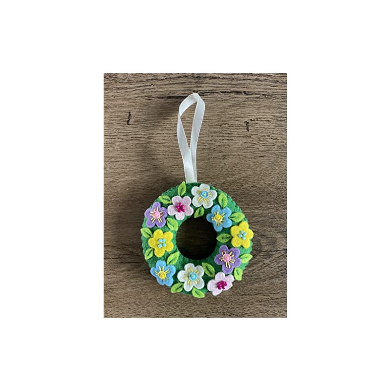 Handmade felt Easter decoration, hanging spring ornament - wreath