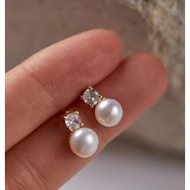 ZENCHEER Pearl Clip on Earrings for Women - 14K Gold Plated Cubic Zirconia Non Pierced Pearl Ear Clips Jewelry Gifts for Wedding Bridal Party Gifts