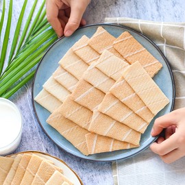 Coconut crackers 3.70oz， Crispy cookies with a rich coconut aroma