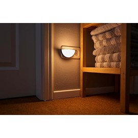 Northpoint Nachtlicht Wandleuchte Innenleuchte mit Dämmerungssensor & Bewegungsmelder, Up&Down Licht für die Steckdose LED 2700K Warmweiß - Nur ca. 1 Watt Verbrauch (Weiß-Halbkugel)