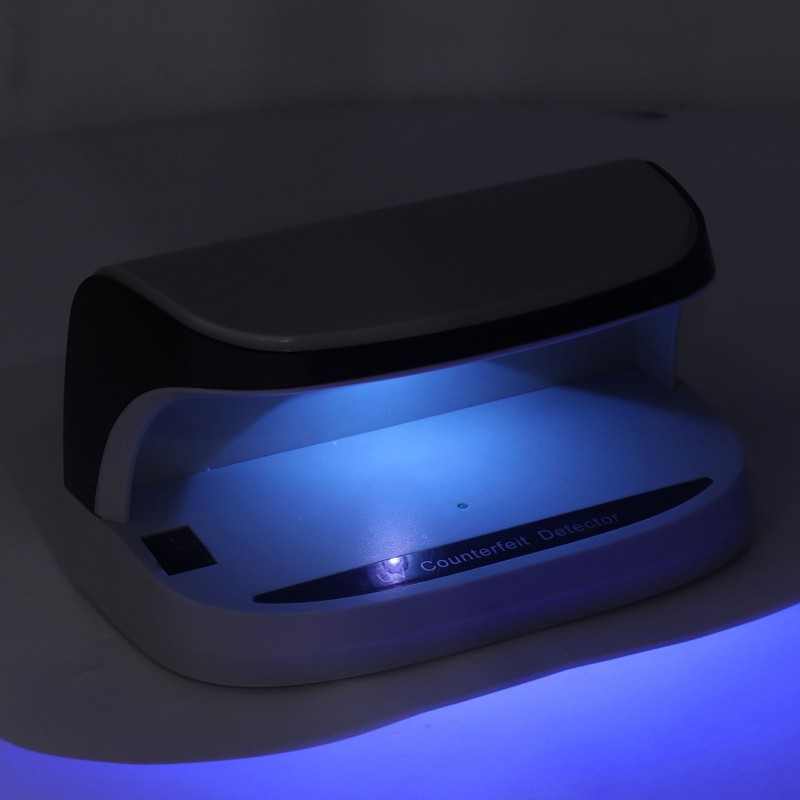 UV Counterfeit Bill Money Detector Automatic On Off Currency Detector