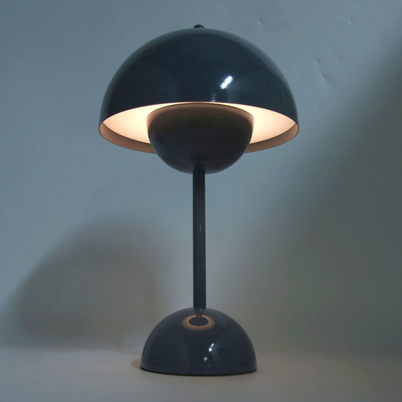 Cordless Table Lamp Iron Touch Dimmable USB Rechargeable Modern LED
