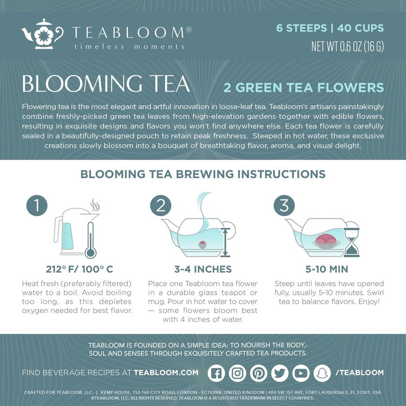 Té floreciente de jazmín, lirio de hadas y flores de