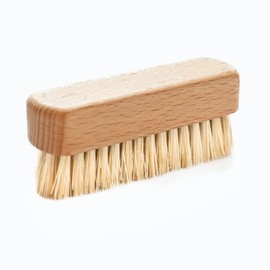 Chinchilla® Children's Nail Brush Made of Certified Beech Wood and Vegan Natural Fibre Bristles, Made in Germany and Plastic-Free, High-Quality Hand Wash Brush for Children for Nail Care and Cleaning