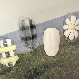 ˡᴬᴺᵀᶤˡ Spring daisy lump handmade nail tip - Short Oval XS / ˡᴬᴺᵀᶤˡ 봄 데이지 덩어리 수제네일팁 - 숏오발XS