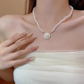 Xmsrn Vintage White Camellia Flower Necklace Boho Pearl Chain Necklace Pearl Choker Necklace White Camellia Flower Necklace for Women
