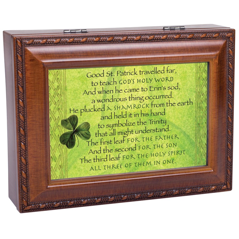Cottage Garden St Patrick Plucked a Shamrock Woodgrain Rope Trim