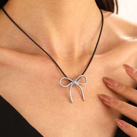 TseenYi Bow Pendant Necklace Black Leather Nekclace Silver Bow Tie Pendant Necklace Bow Knot Leather Necklace Leather Black Choker Necklace Jewellery for Women and Girls, Zinc