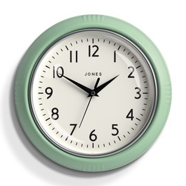 Jones Clocks® Ketchup Clock – Retro Wall Clock. Round clock with easy-to-read numbers for kitchen clock, office clock, living room clock. Size: Small clock, 25cm. Colour: Mint green clock.