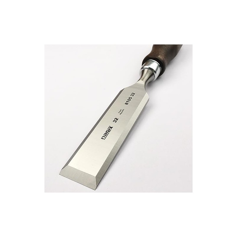 Narex Piercing Chisel - Flat with Dark Grip - 32