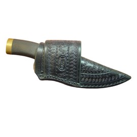 Buck Vanguard Cross Draw Knife Sheath. The Sheath Is Made Out of 10 Ounce Water Buffalo Hide Leather. It Has a Rope pattern Tooling and a Random Pattering in the Center of the Sheath. The Sheath Is Dyed Black. The Sheath Can Be Worn on the Right or Left Hand Side. The Water Buffalo Leather Is Very Pliable Soft and Durable. This Is for Sheaths Only the Knife Is Not Included.