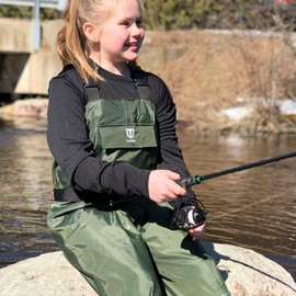 TIDEWE Chest Waders for Kids, Waterproof Youth Waders with Boot Hanger, Lightweight Durable PVC Kids Chest Waders with Boot for Fishing & Hunting (Size 12/13 Big Kid)