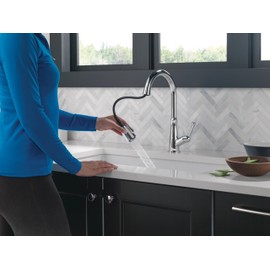 Delta Westville Chrome Kitchen Faucet with Pull Down Sprayer, Contemporary Single Hole Kitchen Sink Faucet, Single Handle, Chrome 9110-DST