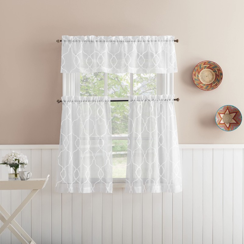 No. 918 Allerton Embroidered Trellis Rod Pocket Kitchen Curtain Valance,
