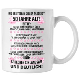 Trendation - 50. Geburtstag Frauen Tasse Geschenk Geschenkidee 50er Geburtstag Spruch Perfektion Mama Mutter Lustiger Spruch Witzig (Weiß)