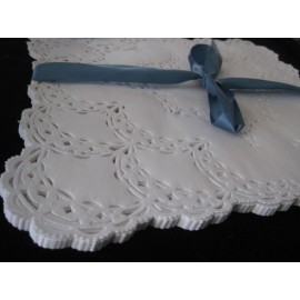 PLACE MAT 25 PCS 12" WHITE PAPER LACE SQUARE ELEGANT FLORAL ACCENT PLACEMAT DOILY CHARGER