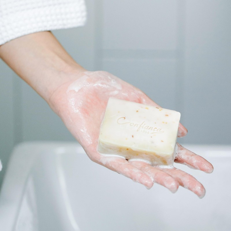 Confiança 1894 Seaweed Exfoliating Soap, Body Exfoliating Soap for Men