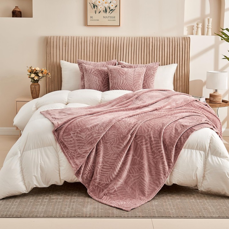 SOCHOW Super Soft Flannel Fleece Throw Blanket, Lightweight Cozy Warm