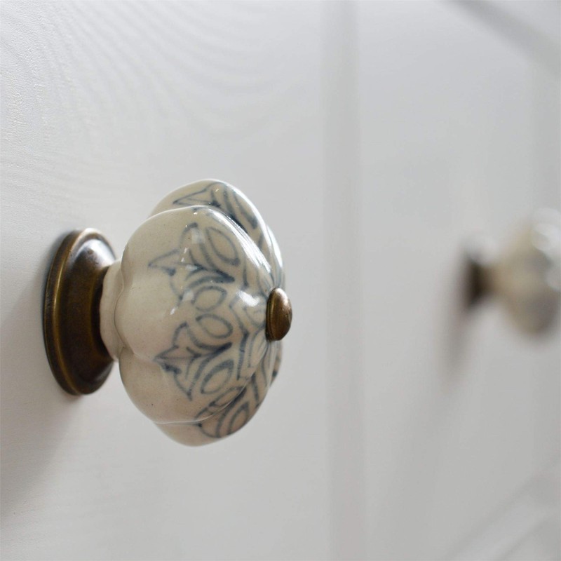 Nicola Spring Ceramic Cupboard Drawer Handle Knobs - Vintage Flower