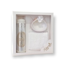 Kit Bautizo en Repujado Apl.Cruz/Espiritu Santo, Cirio, toalla y concha. (Blanco/plata)