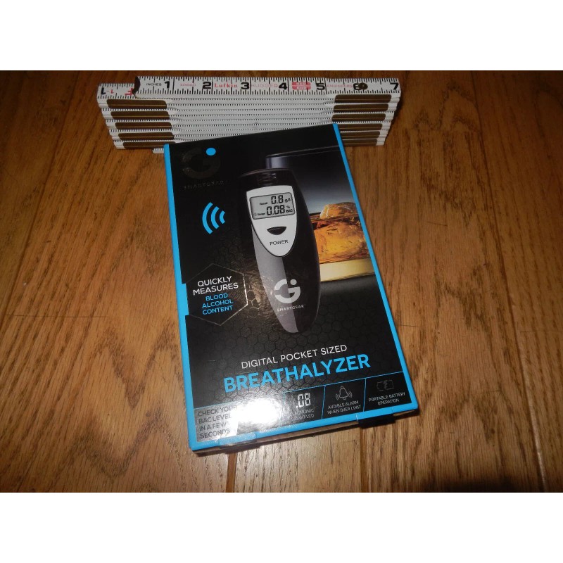 Smartgear Digital Pocket Sized Breathalyzer New Sealed Box STG-5996-KB