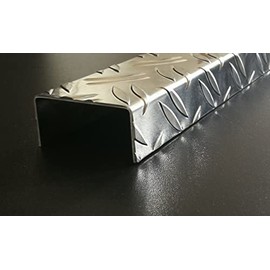 U-profile aluminium checker plate, 500 mm U-profile decorative exterior 25 x 65 x 25 mm inner leg dimensions made of aluminium checker plate duet 2.5/4.0 mm thick U-angle wart plate, cover profile.