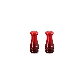 Le Creuset, Salt and Pepper Shaker Set of 2 - Cerise