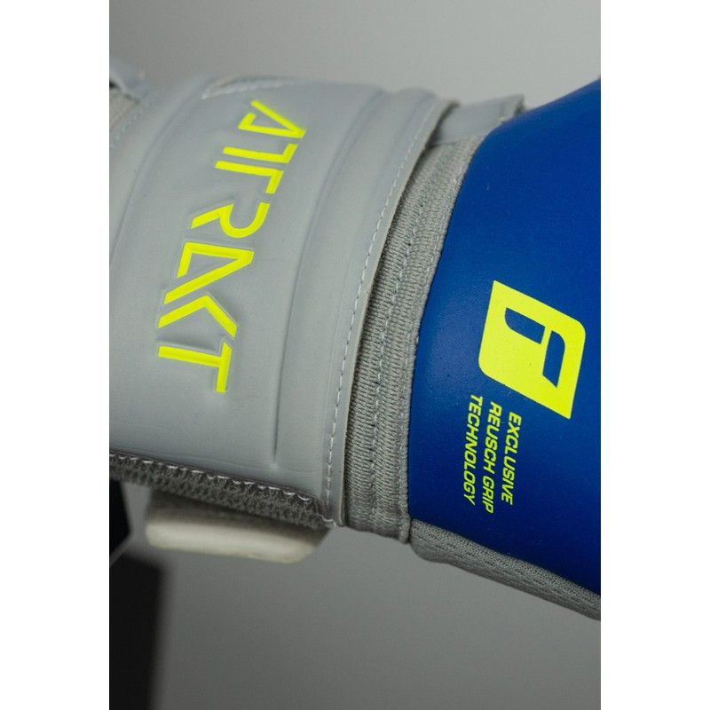 Reusch Attrakt Freegel Silver Unisex Goalkeeper Gloves with Inner Seam