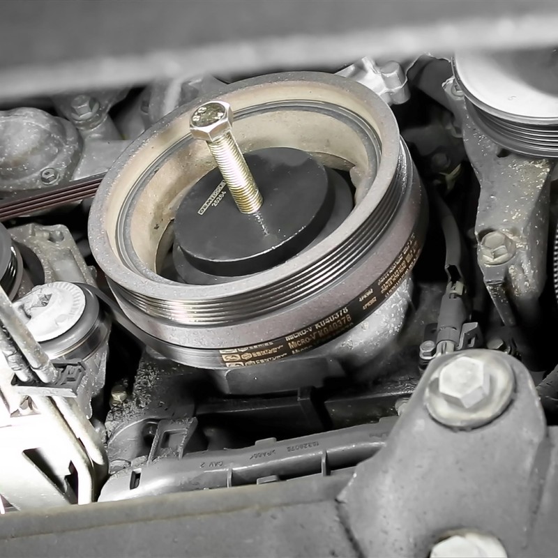 OEMTOOLS 25264 GM Harmonic Balancer Puller, LS Crank Pulley Puller,