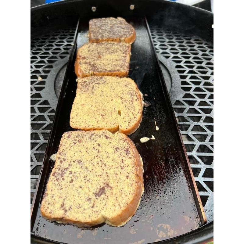 MIDDLE GRIDDLE™ FLAT TOP GRILL FOR WEBER KETTLE, UDS, WSM