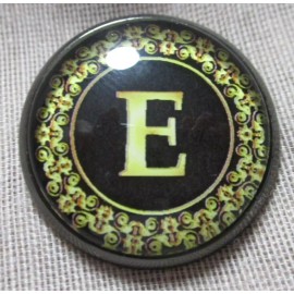 GLASS DOME PICT BUTTON -- ANY LETTER, NUMBER IN GOLD "WREATH" BUTTON  See inside