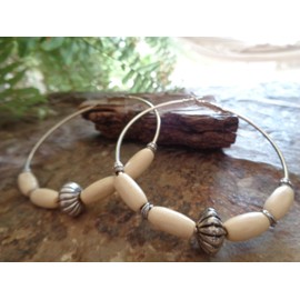 ◦•●◉✿★ RIESIGE 7 CM NATÜRLICHE NATURWEISSE CREOLEN MIT HOLZ ★✿◉●•◦ sehr große Ohrringe beige und silber