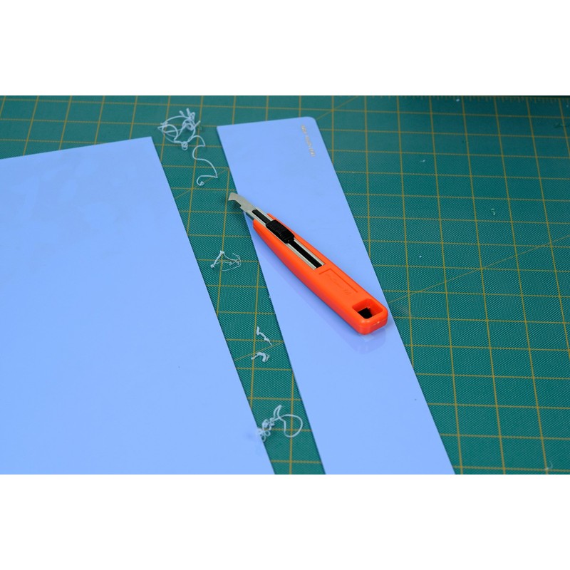 NT Cutter Multi-Use Plastic Cutter with Plastic Cutting Blade and