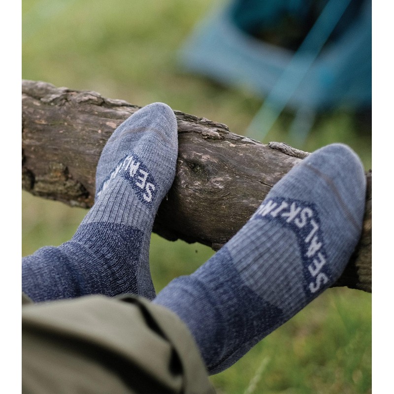 SEALSKINZ Raynham Unisex Waterproof Mid-Length Socks for Running, Trekking, Camping