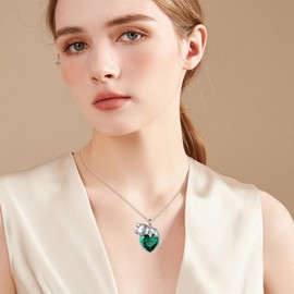 Vadmans Birthstone Cat Necklace Sterling Silver Green Crystal Cat Pendant Emerald Jewelry May Birthday Gift for Women