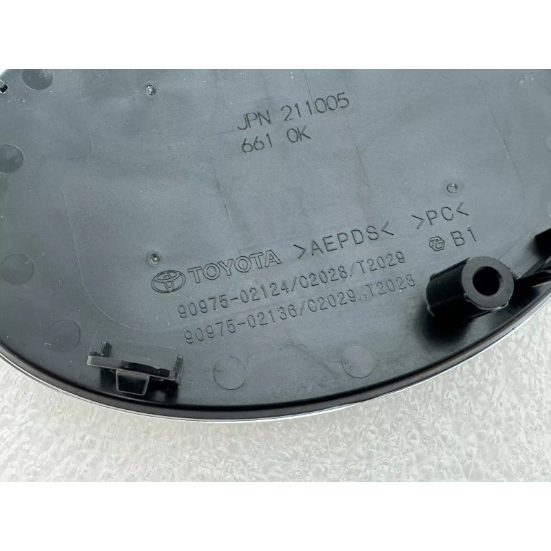 OEM TOYOTA PART FITS TOYOTA COROLLA GRILLE FRONT EMBLEM 90975-02124
