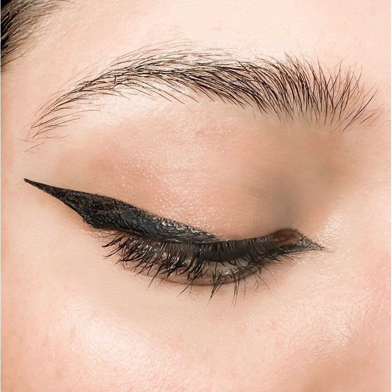 Italia Deluxe On point waterproof felt tip eyeliner.