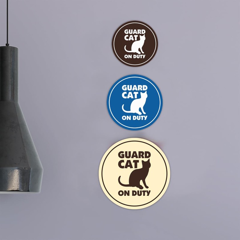 Motto Lita Circle Guard Cat on Duty (Brushed Gold) -