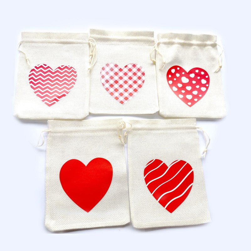 10 Piece 5 x 7 inches white heart Goodie bags