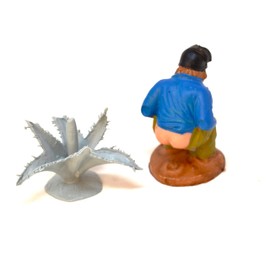 5 cm hidden nativity scene. find the Christmas figure. the man who poops. shitting statuette. nativity scene set, figures, jesus. 3 kings. scale models